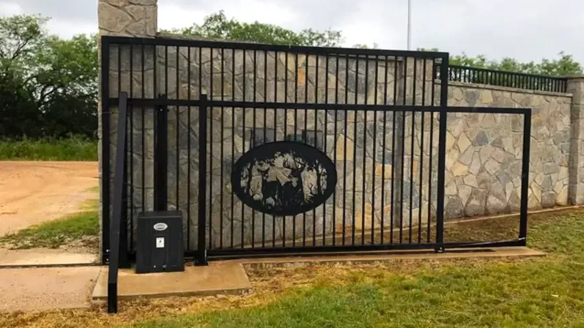 Ranch entrance sliding gate